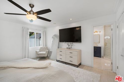 4841 Tyrone Ave, Van Nuys CA 91401-5126 exterior