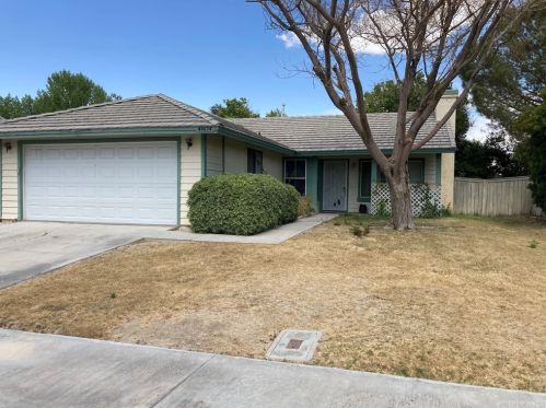 44654 Stonebridge Ln, Lancaster, CA 93536-6421