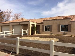 12345 Stillwater Dr, Victorville, CA 92395-5740