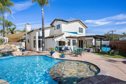 9017 Bellis Ln, Lakeside, CA 92040-5062