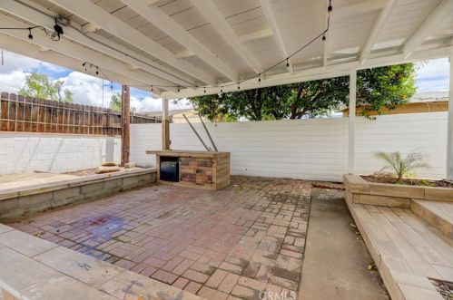 7812 Peachtree Ave, Van Nuys CA  91402-6514 exterior