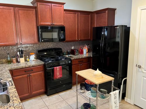 6729 May Fly Dr, Tucson, AZ 85757-1610