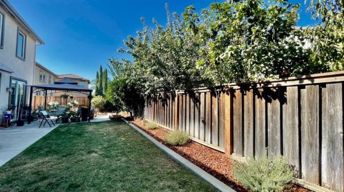 345 Scrub Oak Dr, Lathrop CA  95330-8689 exterior