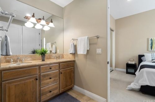 607 Gertruda Ave, Redondo Beach CA  90277-2132 exterior