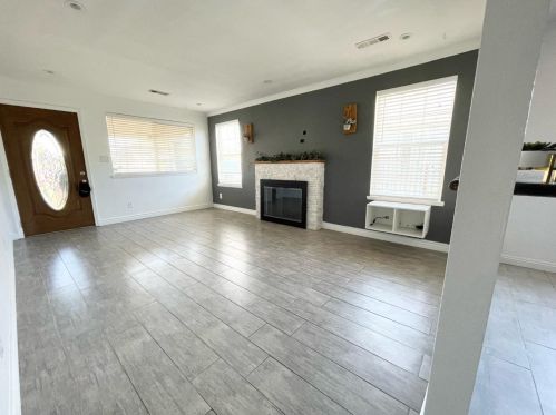 10643 Acalanes Dr, Oakland, CA 94603-3558