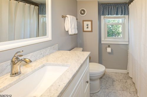 416 Manor Ave, Cranford NJ  07016-2036 exterior