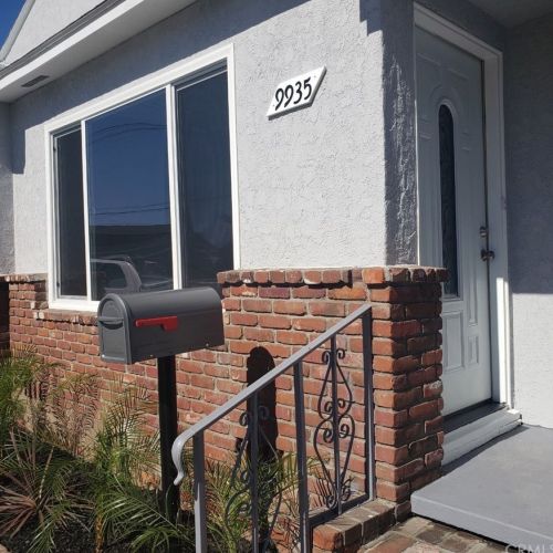 9935 Park St, Bellflower, CA 90706-5937