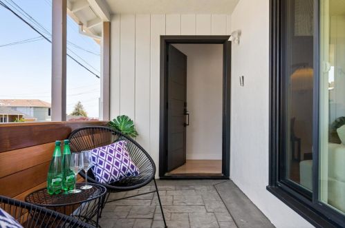 347 Paramount Dr, Millbrae CA  94030-1324 exterior