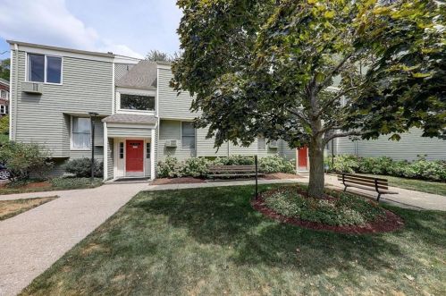 274 Main St, Providence, RI 02903-2977