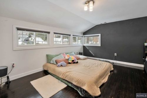 931 Monroe St, Ridgewood NJ  07450-1026 exterior