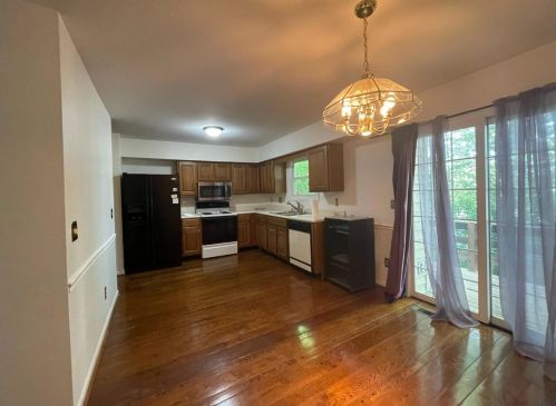 9134 Dominion Cir, Cincinnati OH  45249-8401 exterior