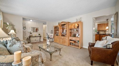 26 Pintinalli Dr, Trenton NJ  08619-1538 exterior