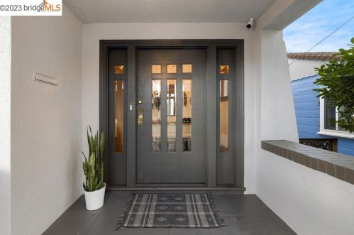 5117 Fairfax Ave, Oakland CA  94601-5410 exterior