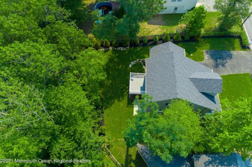 803 Leonardville Rd, Leonardo NJ  07737-1335 exterior