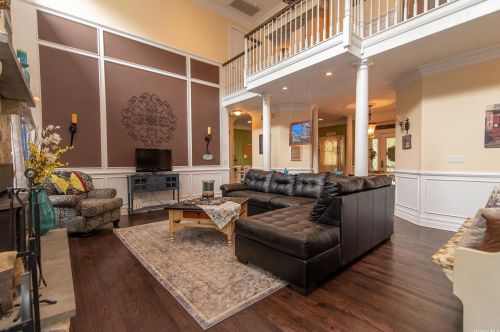 182 Miller Place Rd, Miller Place NY  11764-2804 exterior