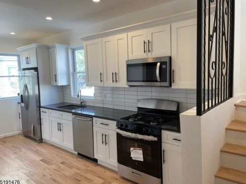 485 Grove St, East Orange, NJ 07017-4908