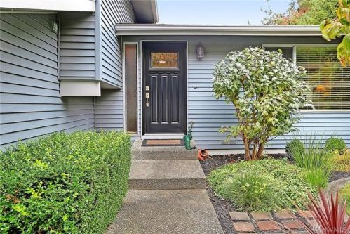 1715 Monroe Ave, Seattle WA  98056-3234 exterior