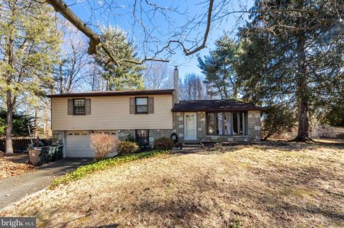 661 Holland Rd, Southampton PA  18966-1818 exterior