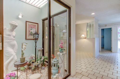 4319 Tiburon Dr, New Port Richey, FL 34655-1628
