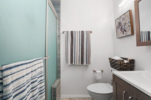 5023 Faust Ave, Lakewood CA  90713-1922 exterior