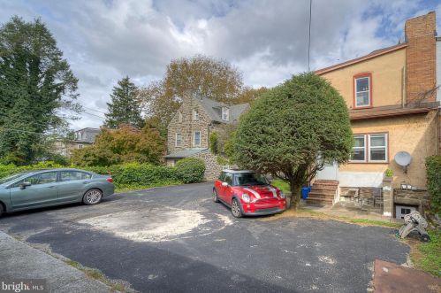 7814 Ardleigh St, Philadelphia PA 19118-4402 exterior