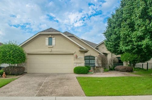 10101 Soriano St, Denton, TX 76207-6694