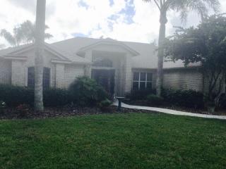 517 Hufford Dr, De Bary, FL 32713-2733