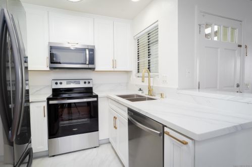 3586 Sunset Ln, San Diego, CA 92173-4514