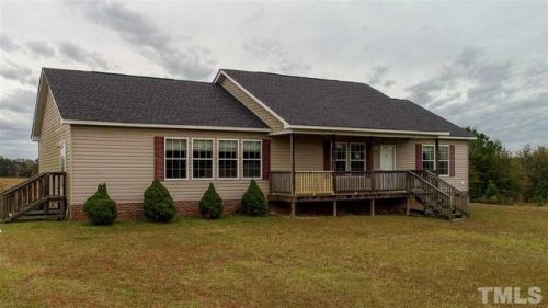 131 Rad St, Lillington, NC 27546-7059