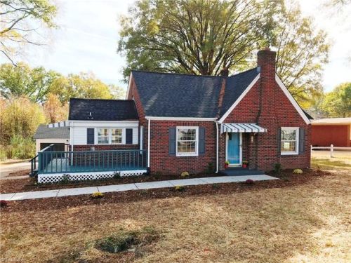 306 Meadow Rd, Eden, NC 27288-3428