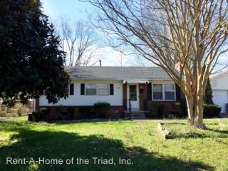 1802 Eastwood Ct, Greensboro, NC 27401-3944