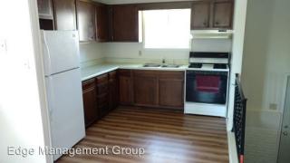 646 11th St, Waterloo IA  50702-1624 exterior