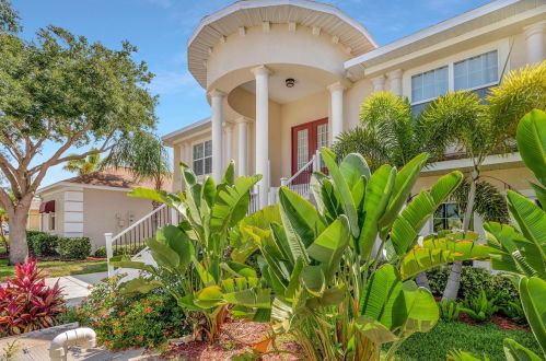 1040 Pointe Alexis Dr, Tarpon Springs FL  34689-7119 exterior