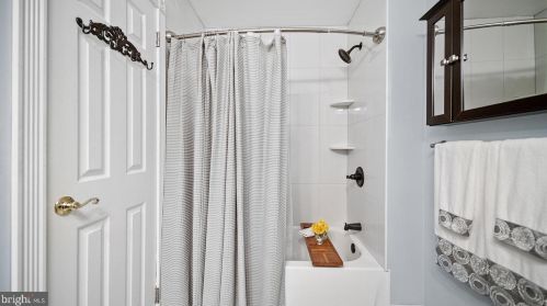 26 Pintinalli Dr, Trenton NJ  08619-1538 exterior