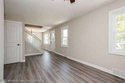 1 Washington Dr, Bricktown, NJ 08724-3215