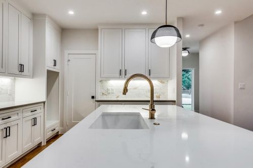 9003 Frst Hl Blvd, Dallas TX 75218-3633 exterior