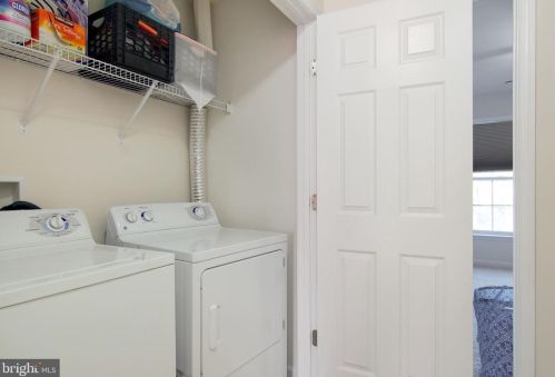 15739 John Diskin Cir, Woodbridge VA  22191-6551 exterior