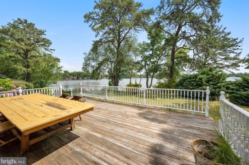 100 Spring Ter, Browns Mills NJ  08015-6502 exterior