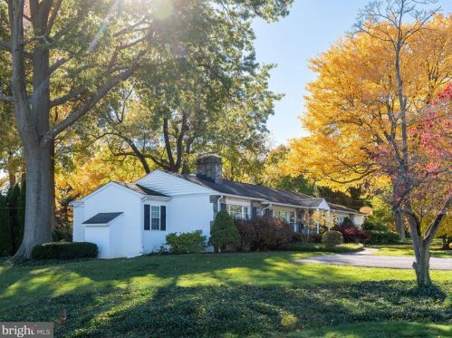 1606 Windybush Rd, Wilmington DE  19810-4442 exterior