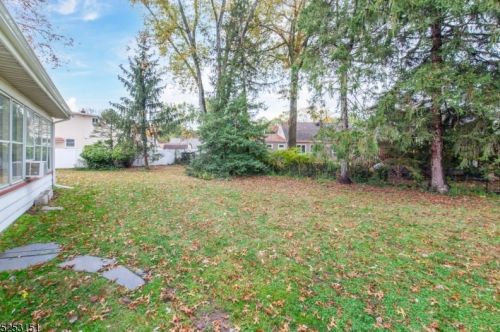 169 Donato Dr, Little Falls NJ  07424-1347 exterior