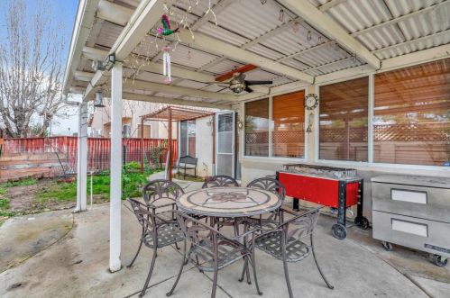 750 Joshua Dr, Hollister CA  95023-5671 exterior