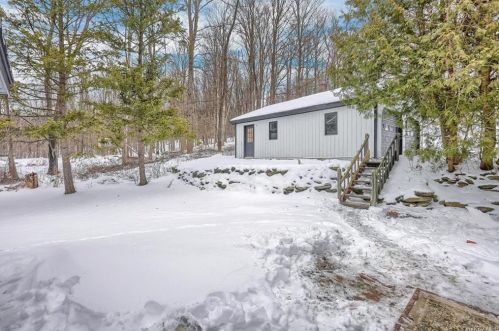 12 Mona Lisa Ln, Warwick NY  10990-2654 exterior