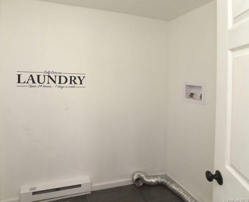 13 Lakeport Dr, Patterson NY  12563-1722 exterior