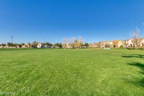 4231 Sundance Ave, Gilbert AZ 85297-6623 exterior