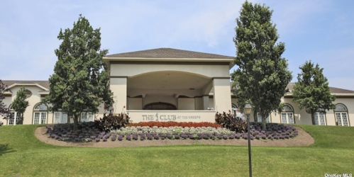 1107 Savoy Dr, Huntington Station, NY 11747-5280