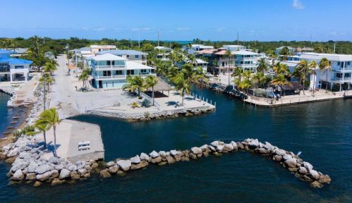 114 Tweedy Pie Ter, Key Largo, FL 33037-3908