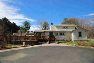 38 Longyear Ave, Tillson, NY 12486-1109