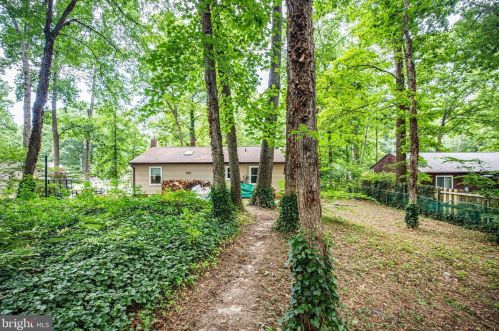 214 Hampton Dr, Spotsylvania VA 22551-8747 exterior