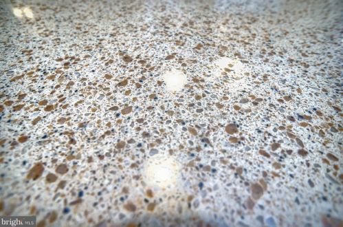 475 Woodcrest Dr, Navy Sup Dpt PA 17050-6854 exterior