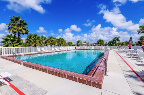 2 Tosca, Fort Pierce FL 34951-2819 exterior